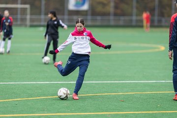 Bild 33 - wCJ VfL Pinneberg - Eimsbuettler TV : Ergebnis: 0:3